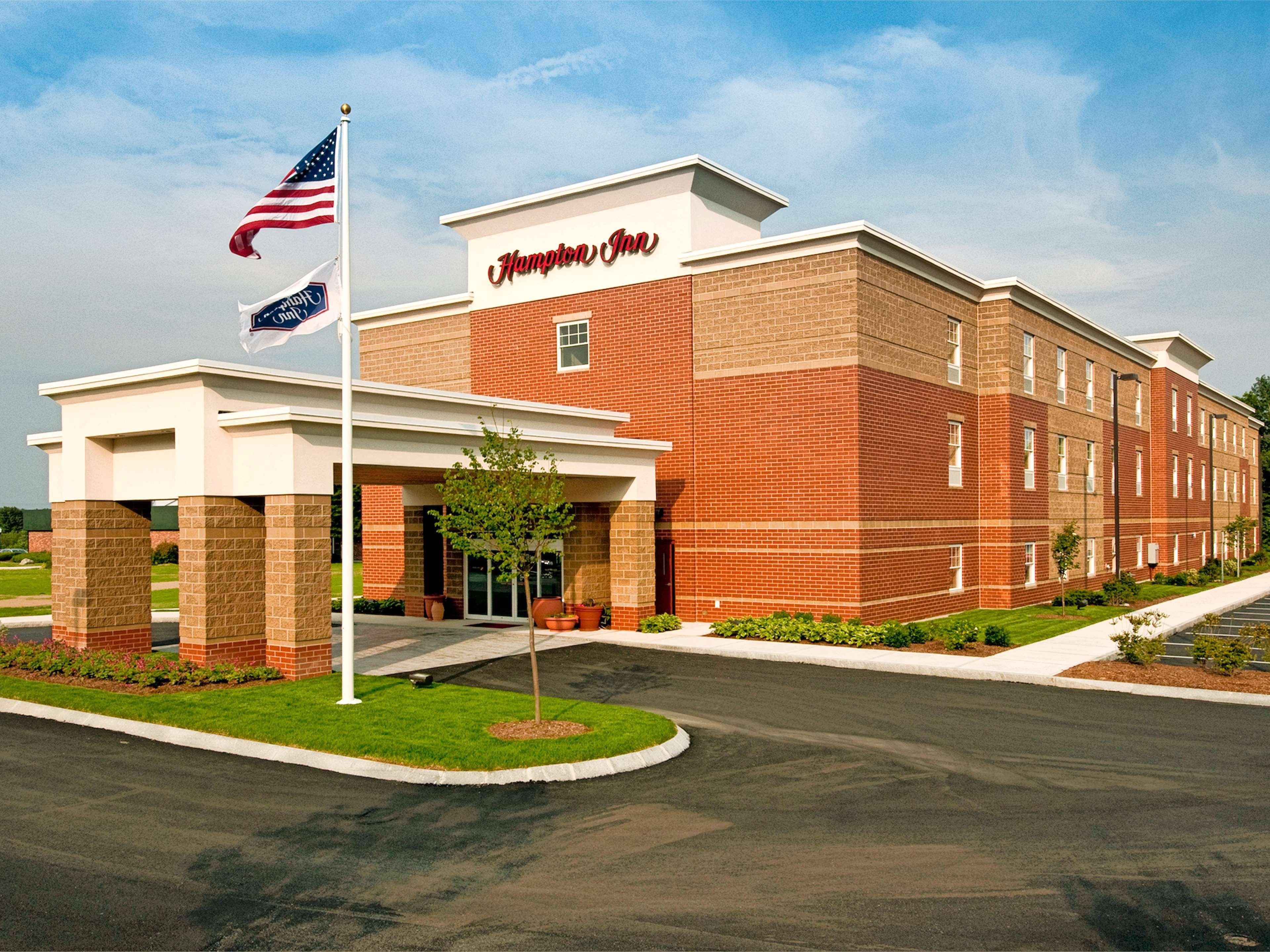 Hampton Inn Augusta Exterior photo