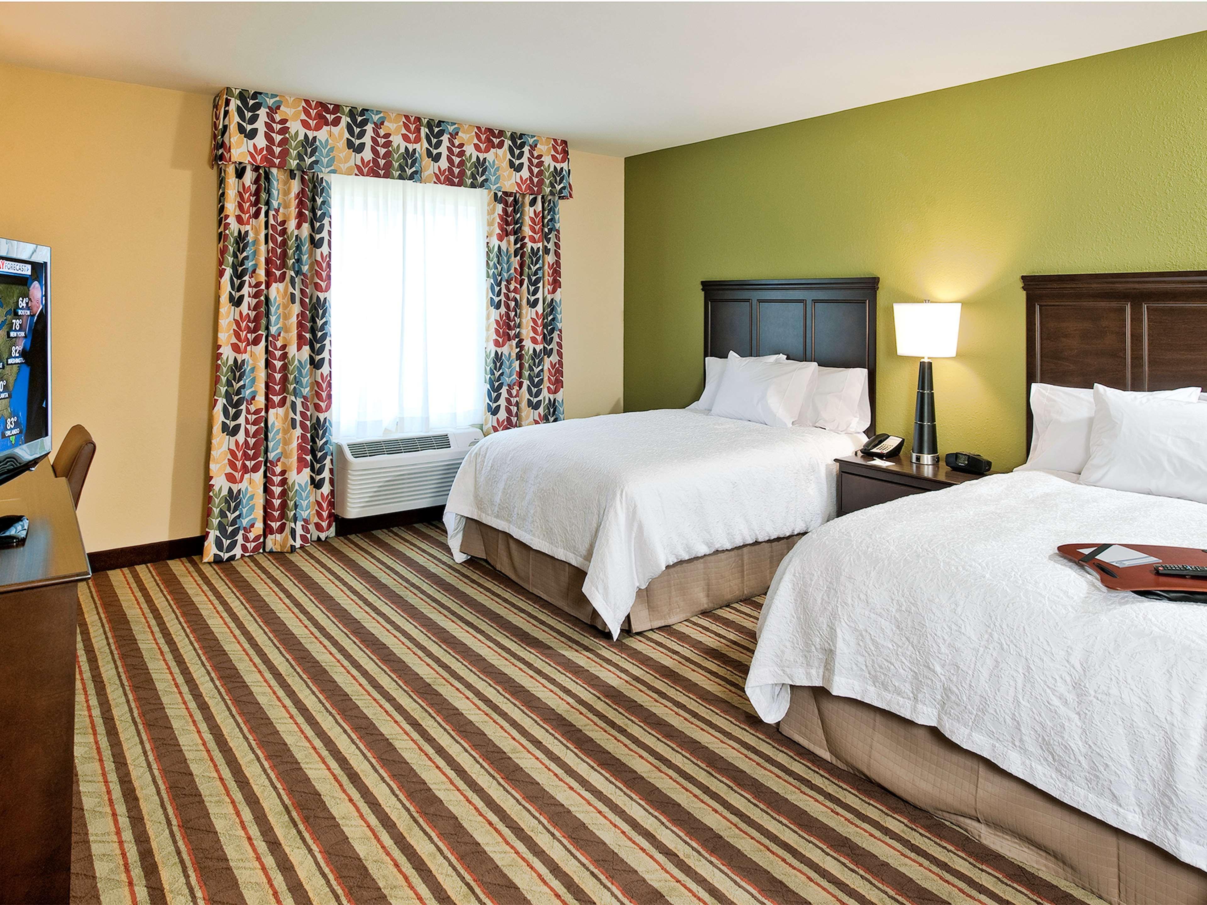 Hampton Inn Augusta Exterior photo