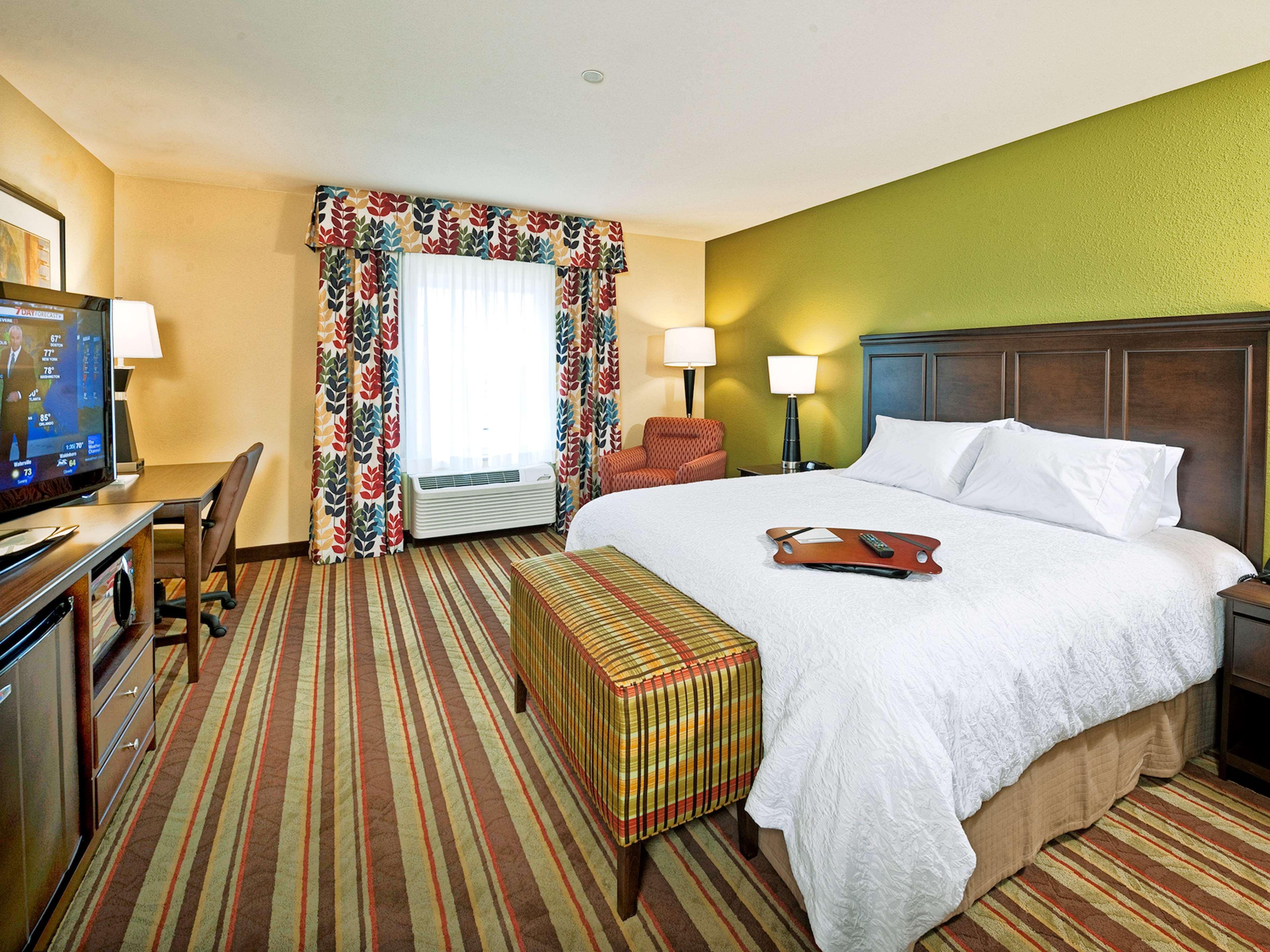 Hampton Inn Augusta Exterior photo