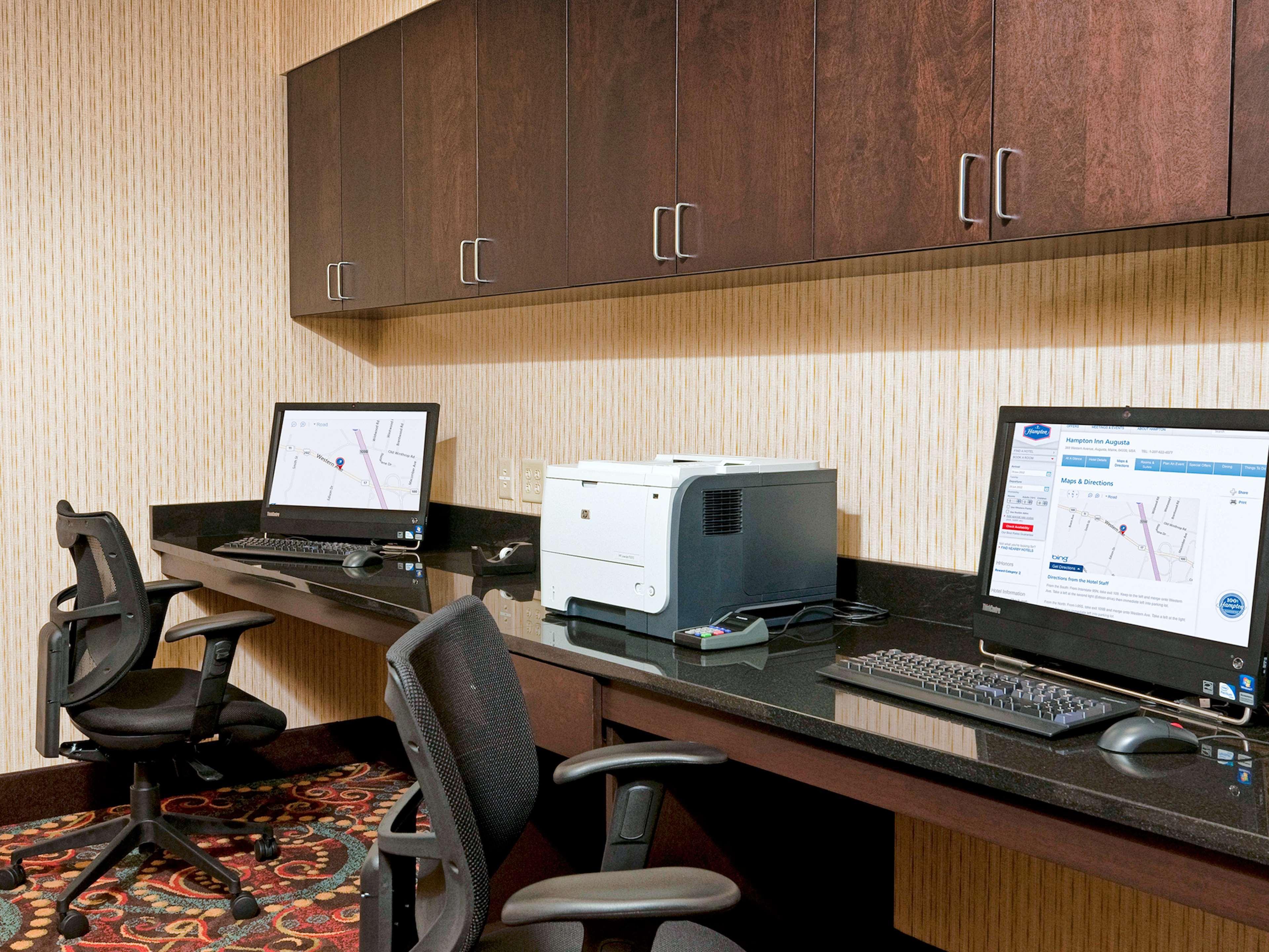 Hampton Inn Augusta Exterior photo