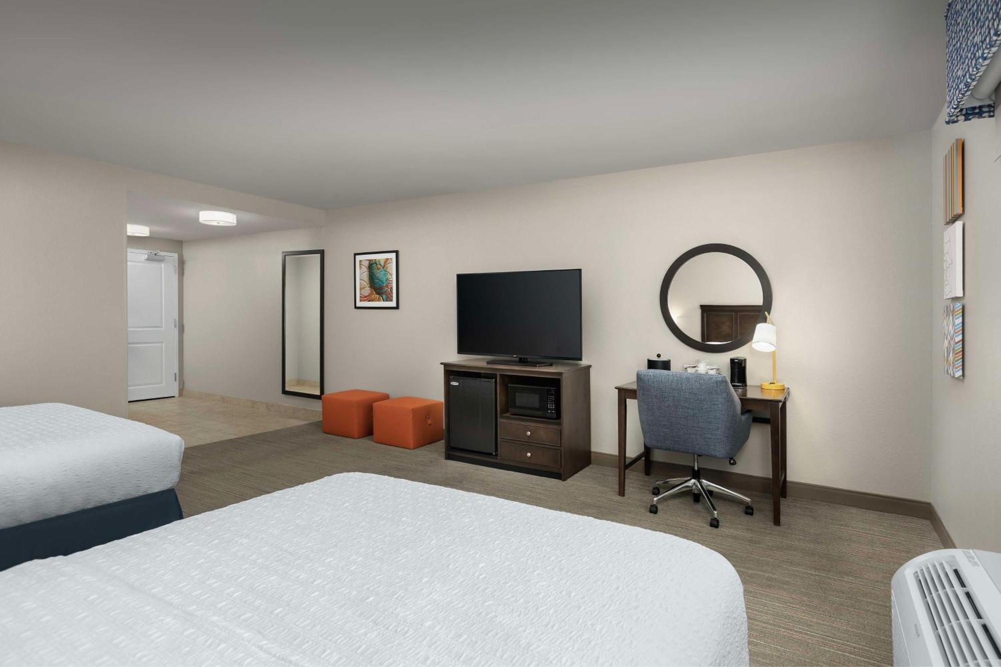 Hampton Inn Augusta Exterior photo