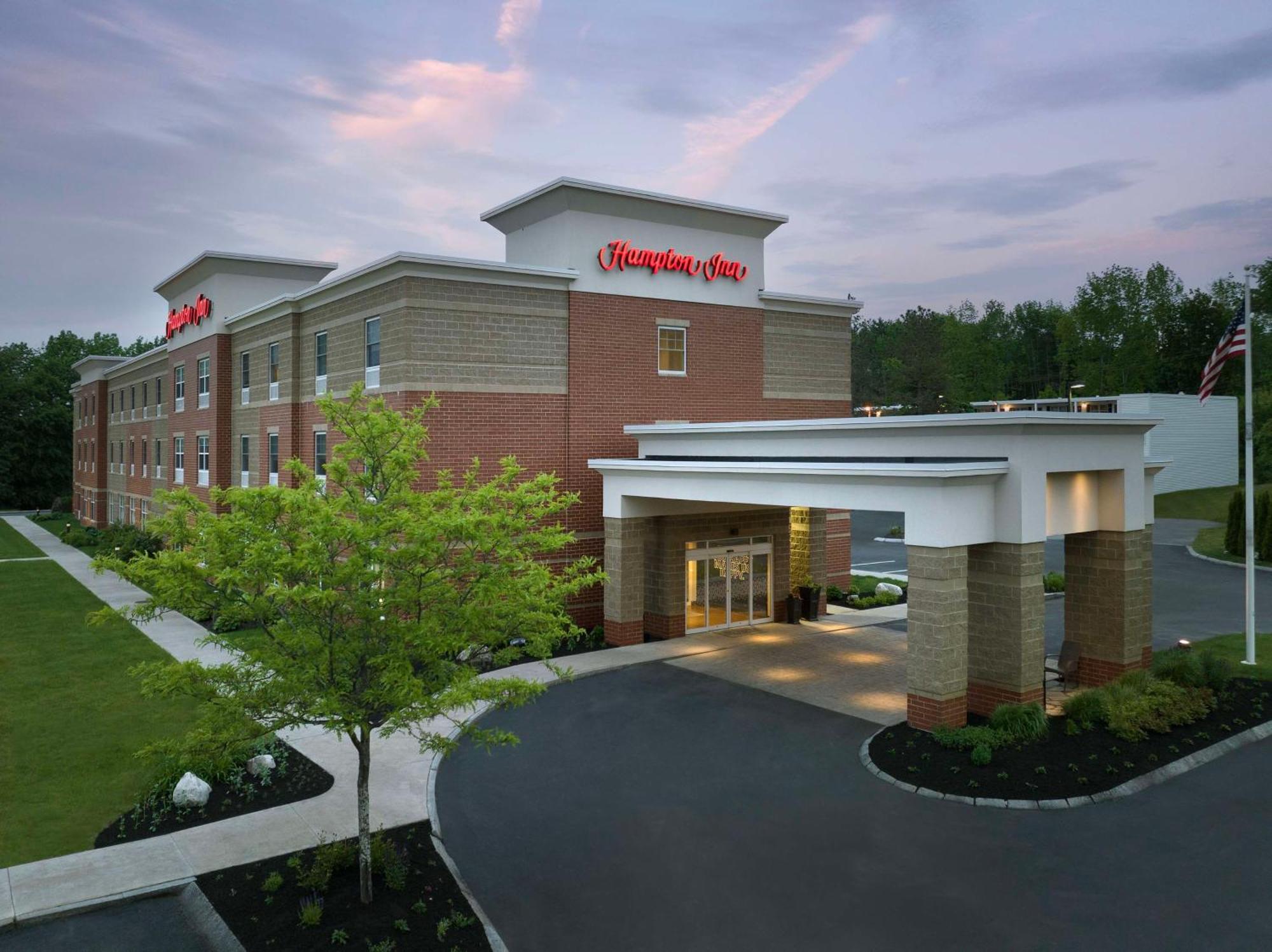 Hampton Inn Augusta Exterior photo