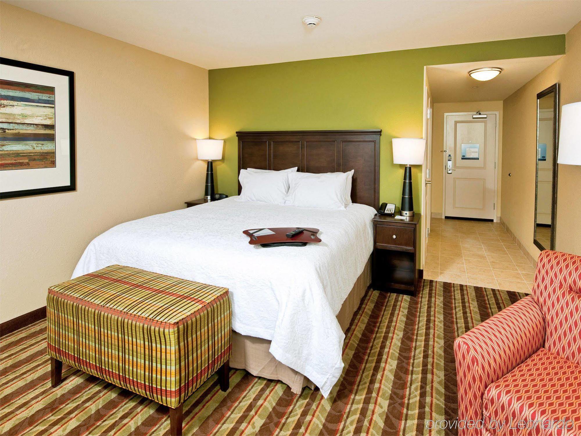 Hampton Inn Augusta Exterior photo