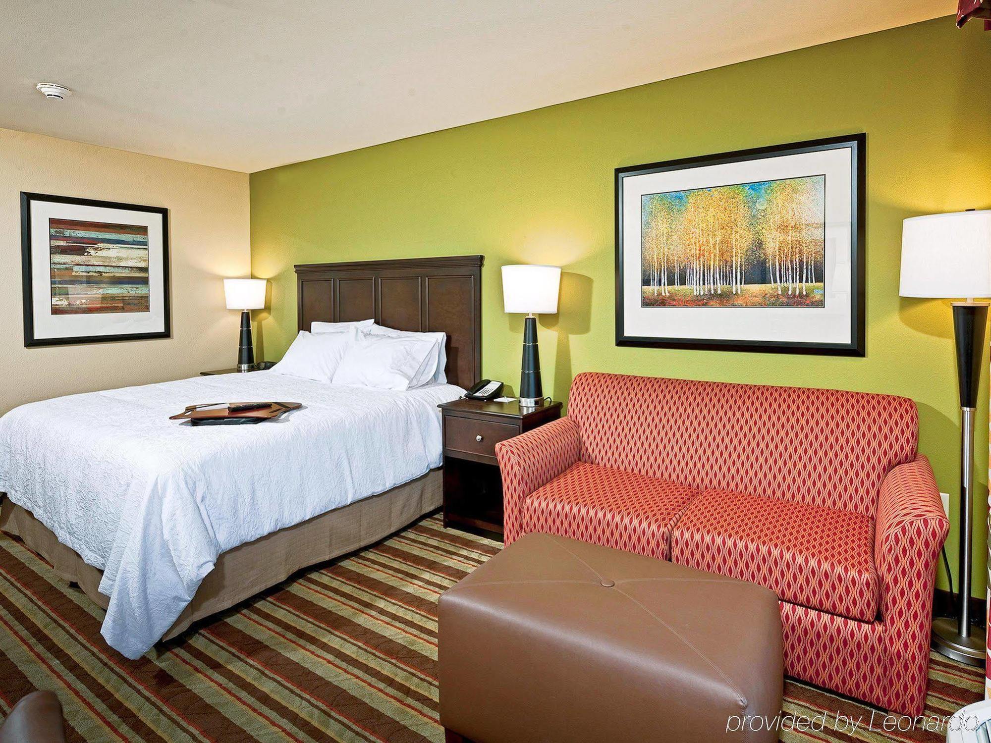 Hampton Inn Augusta Exterior photo
